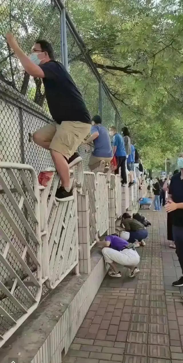 对孩子付出的同时，你回报父母了吗