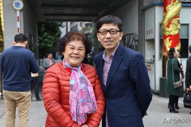 靠一张免费的配方年收过亿，如今74岁却成女老赖，企业也宣布退市