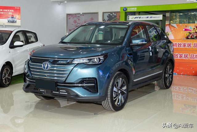 605公里续航，高品质家用快充SUV，都养得起，实拍长安CS55 E-Rock