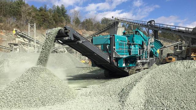 矿用石英石制砂机报价