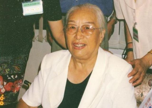 1992年陈赓之妻去台湾，十几辆车一字排开迎接，房间挤得水泄不通