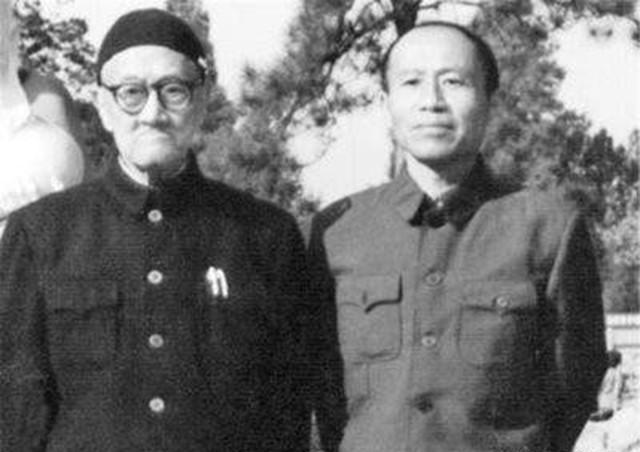 1949年，毛主席当选主席时缺了一票