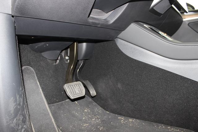 试驾特斯拉Model Y：这玩意儿开起来咋就那么像个“大玩具”？