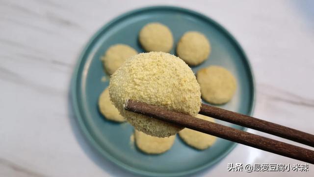 豆子用破碎机打成粉