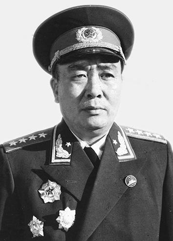 他18岁迎娶陈赓妹妹，爱妻病逝后多年不娶，55年被授予大将军衔