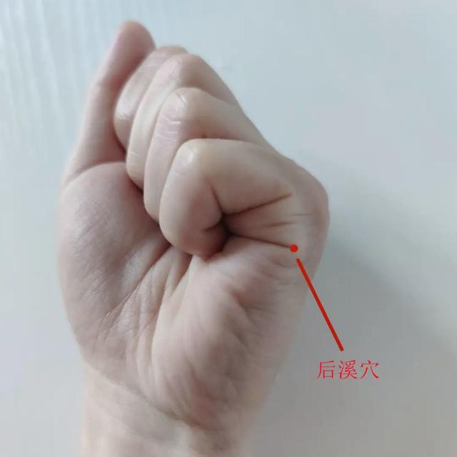 秋天眼睛干！赶快动动手和脚，效果好极了！