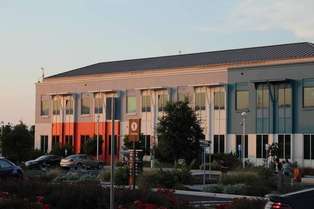 以企业总部来看全球市值前十高的科技公司——腾讯摩天楼傲视群雄