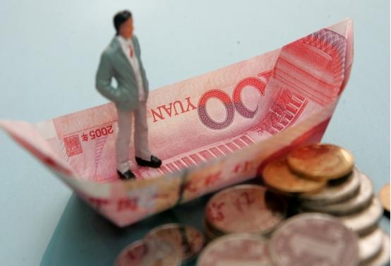 200万存银行理财，年利率5%，未来的30年够养老吗？