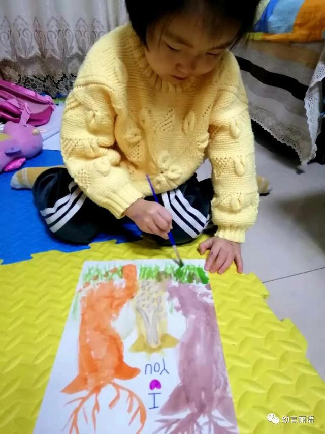 让美育走进家庭教育之小脚丫拓印画