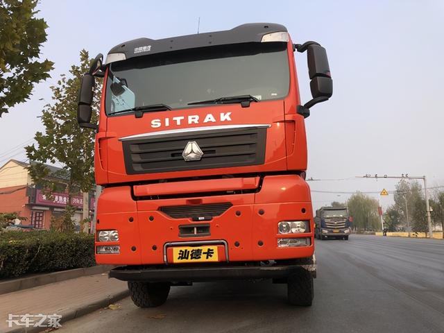 搭载540马力13l发动机,这款重汽汕德卡自卸车真强