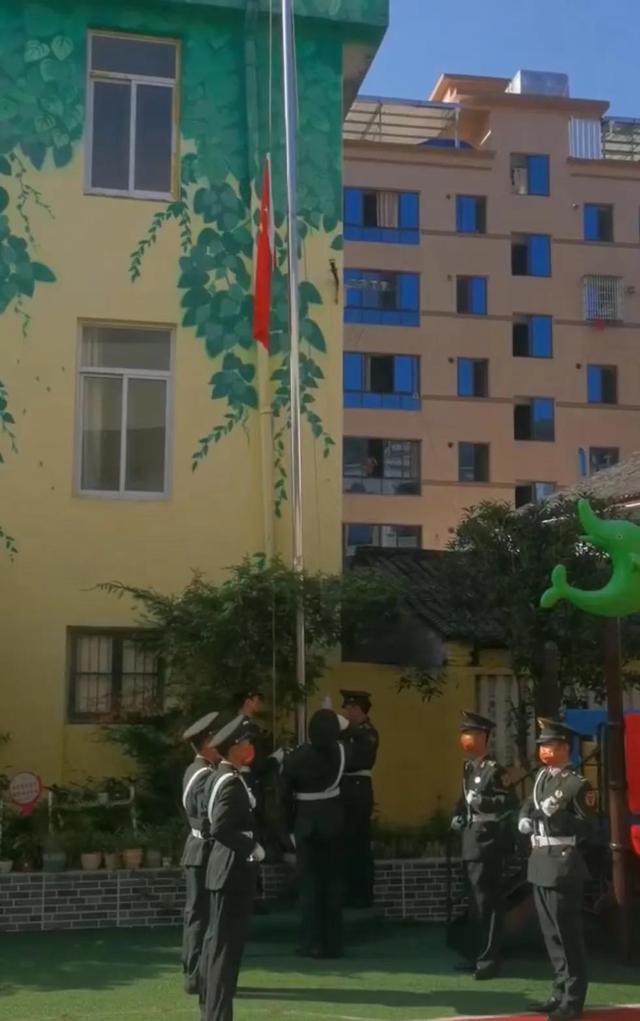 国庆节前，爱国主义教育进校园(幼儿园)