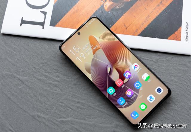 从2998元跌至2198元，骁龙888手机大降价，144Hz+6400万四摄