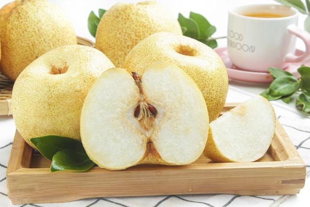 爱吃梨的朋友请注意：秋天吃梨正当时，但三类人要少吃
