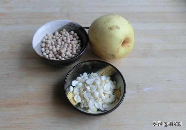 老话说：秋食白食，滋阴润肺，一碗3白饮，顺应时节，越喝越舒坦