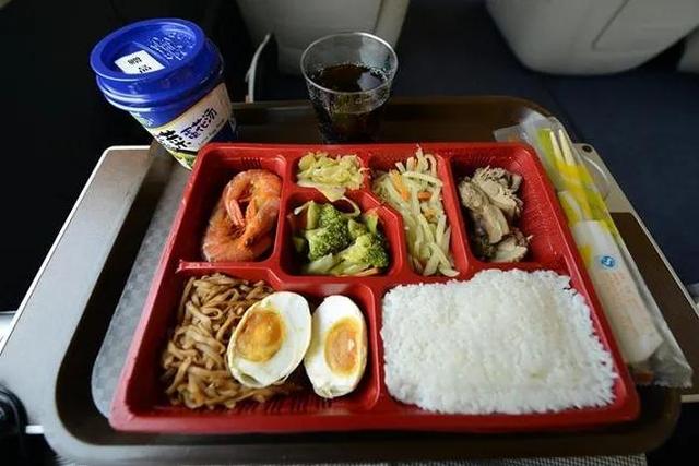 三峡每天赚2亿，烟草35亿，高铁每天亏5亿，差距怎会这么大呢？