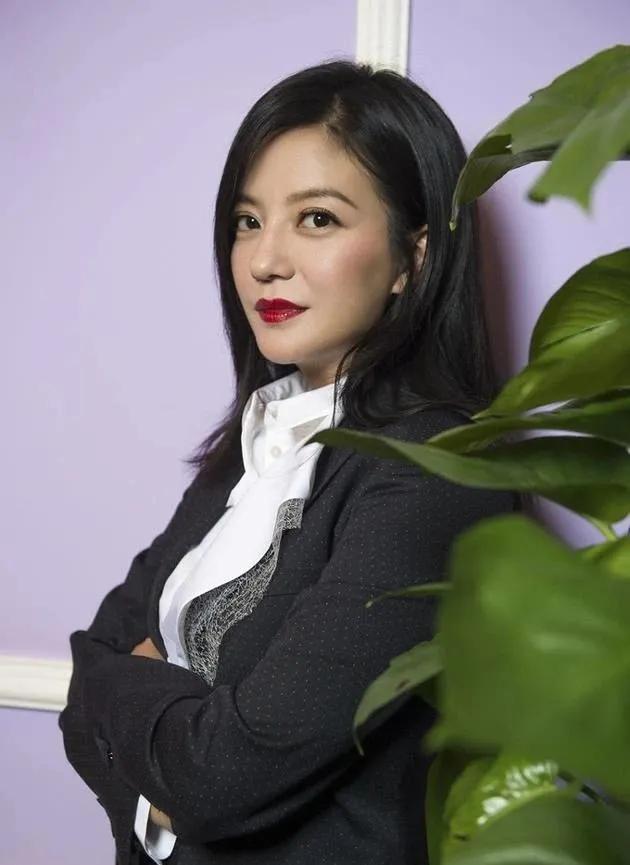 赵薇的个人资料简介资料（如今的赵薇究竟哪里去了）