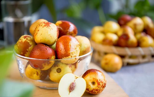 明日立冬，吃2白，食3果，少4事，做5勤，温暖过冬