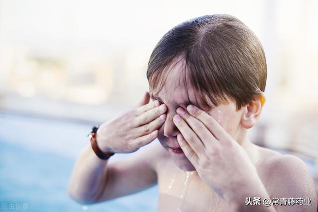 警惕潜伏的肝脏“杀手”：药物性肝病！它会引起转氨酶升高吗？