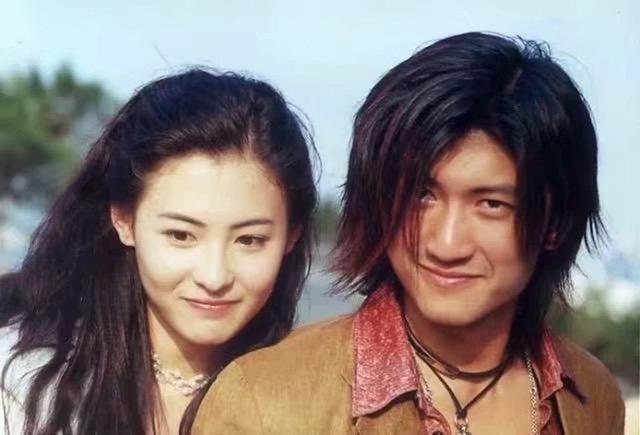 谢霆锋与王菲：80后爱上60后，爱情跨越20年，孩子分别扔给前任