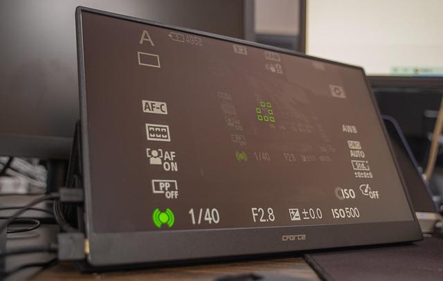 極致便攜的15.6寸4K高清便攜顯示器，CForce CF011X Pro4
