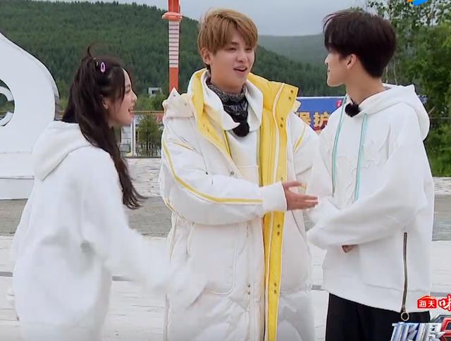 黄明昊是不是喜欢杨超越(黄明昊是不是喜欢程潇)-天晟网