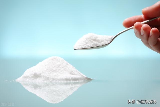 患上冠心病单靠吃药就好了？饮食上这4点也要做好