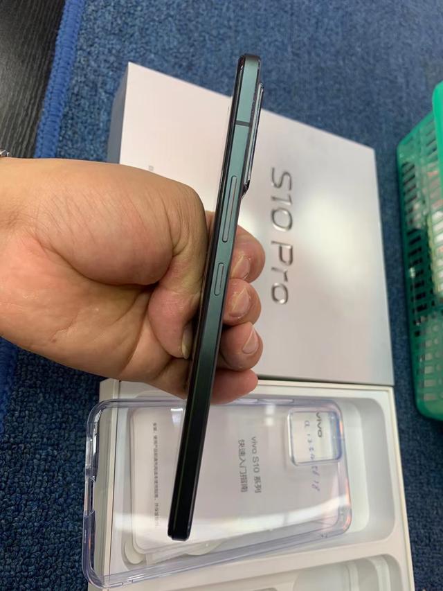 自拍与直播神器手机——VIVO  S10PRO