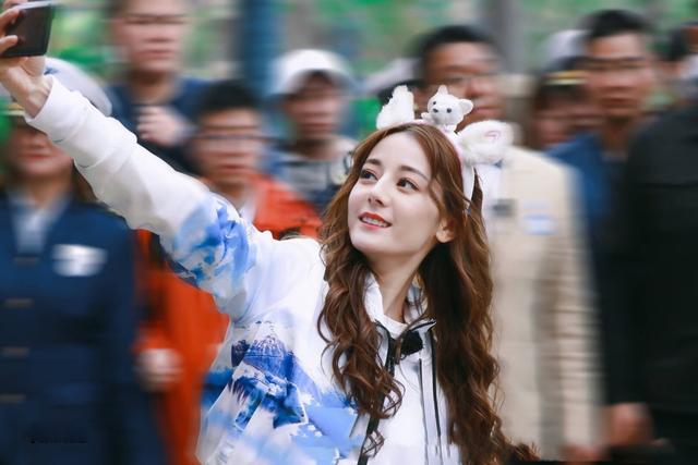 「内幕曝光」伦巴夫妇超级话题微博——大v爆料伦巴夫妇