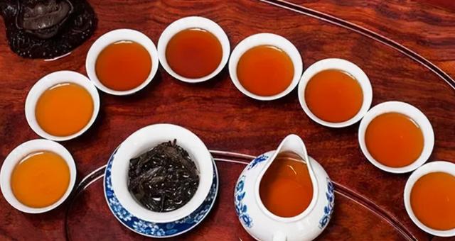 长期喝茶的人与喝白开水的人相比，哪种更健康？早了解早受益