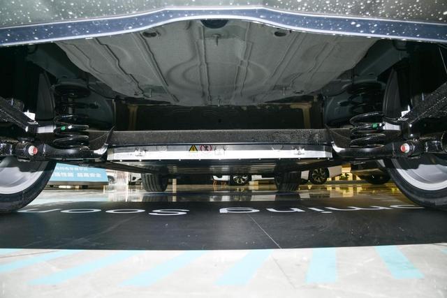 定位SUV，但酷似MPV，空间还超大，10.46万起售，AION Y如何？