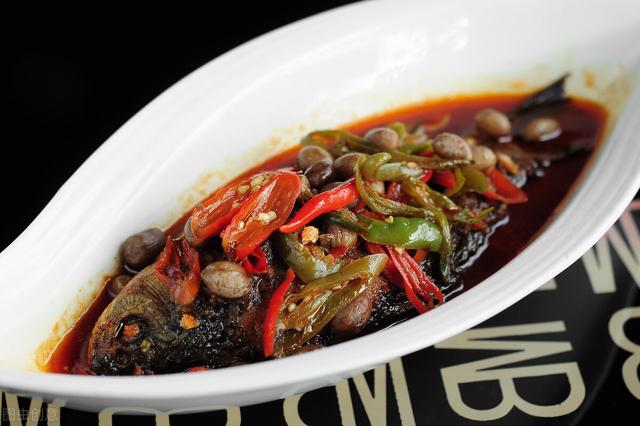 夏天入伏后，多给孩子吃鱼少吃肉，营养清淡，孩子特别喜欢