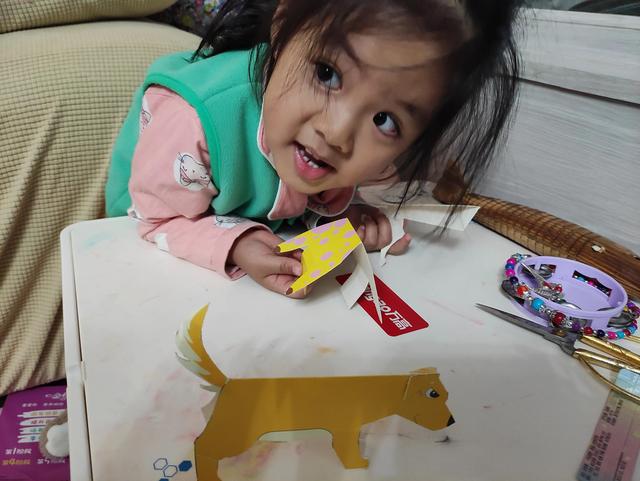 有没有和我一样的奶奶姥姥，小时候根本就没有做过手工？