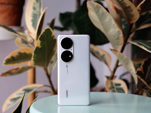 苹果、华为、小米怎么选？看看内行人的说法，看完就不纠结了