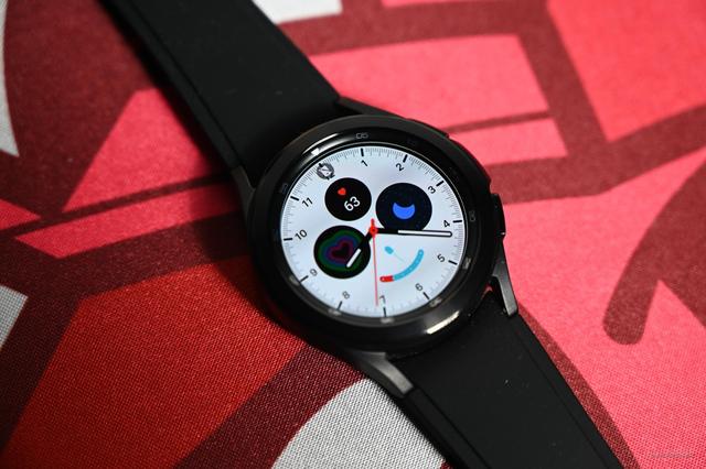 配置出色，后劲不足，Galaxy Watch 4 Classic上手