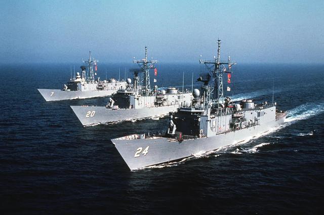 2021年的南海風波再起！美國海軍“雙航母”戰斗群三進南海
