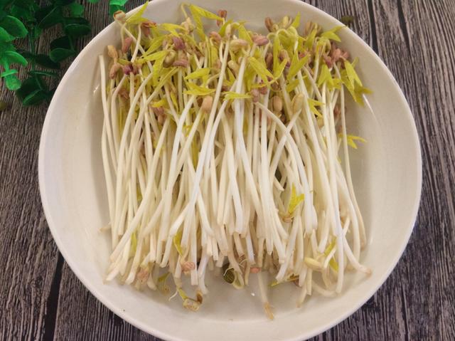 这3种食物或会伤害肝脏，已被列入“伤肝榜单”，建议尽量少碰