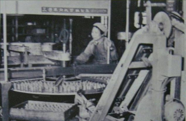 中国锂电池大王：捐美国千万美元称中国穷与他无关，下场令人唏嘘