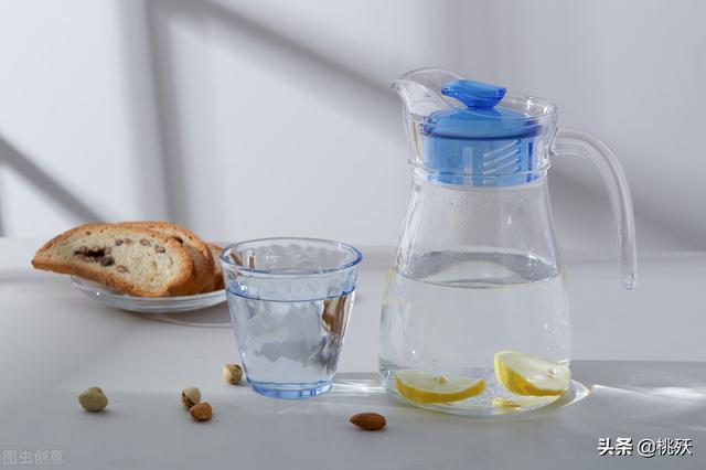 多喝水一年能瘦6斤？看这条