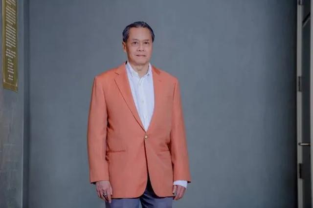 梅州客家华裔第五代，泰王室之远亲，“富过五代”成泰国金融巨擘