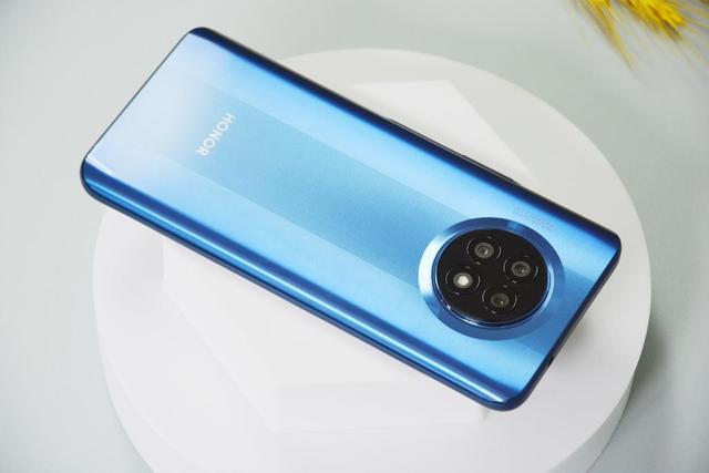 首次降价，仅售1699元！66W快充+120Hz高刷的荣耀X20值得入手吗？