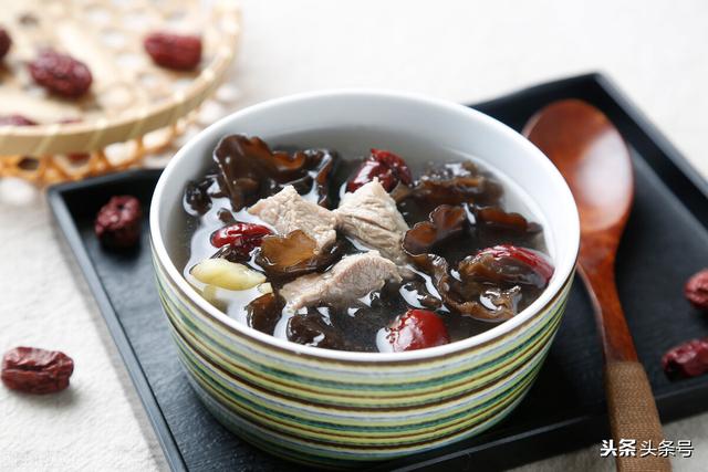 几味药材，培补气血，人精神好漂亮 建议收藏