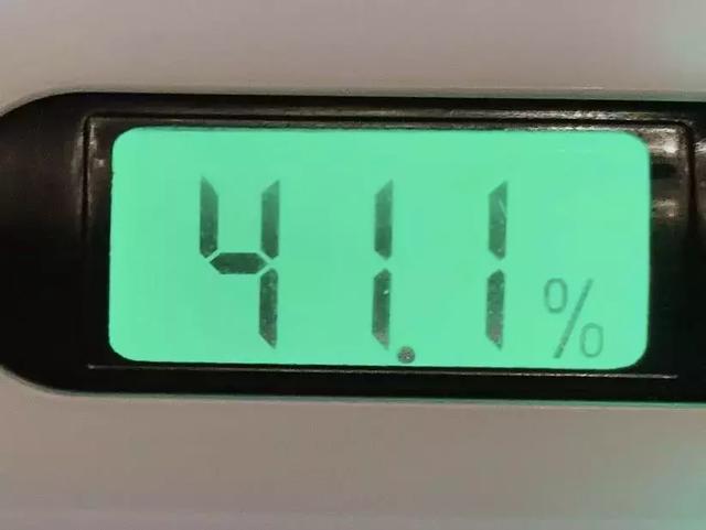 身体乳是挤在手上吗