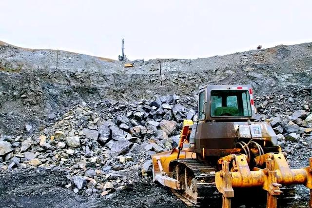 磷酸铁锂电池大行其道，钛白粉企业凭什么成为新能源最大赢家？