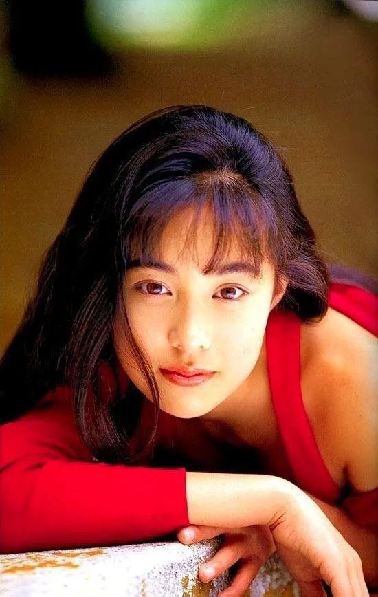 日本性感女星结婚