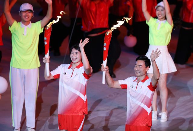 十四运开幕式上出场的6位明星，皆实力非凡，每一位都被观众喜爱