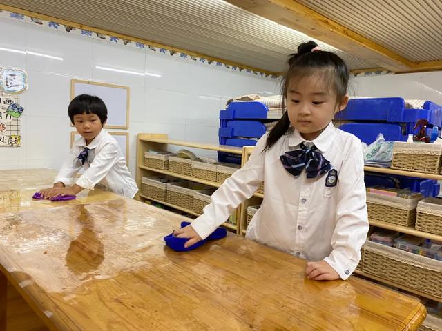 金水一幼中、大班开学第一天掠影