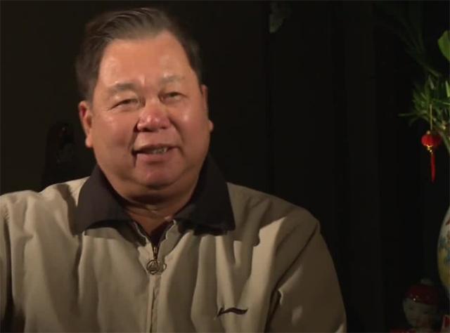 李经纬葬礼上，年近50的李宁：李先生不仅是老板，更像是我的父亲