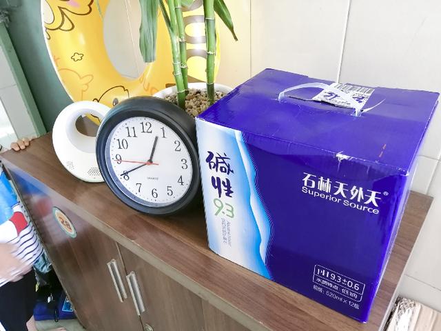 健康生活，少不了天外天天然碱性矿泉水