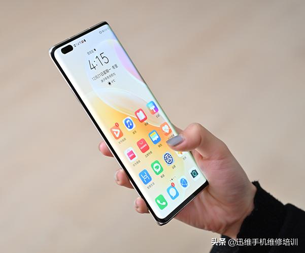 手機曲面屏對比直面屏為何被網友吐槽？這六點原因很真實一定要看