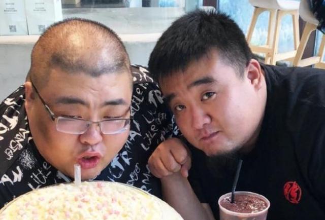 网红大胃王泡泡龙离世后，昔日搭档转型，成为励志减肥博主